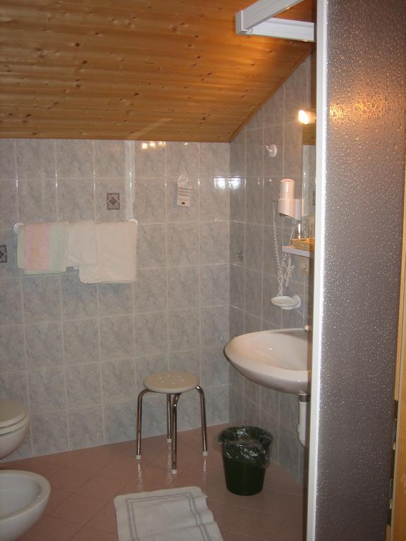 Bed and Breakfast Garni Sonnegg Petersberg Zimmer foto