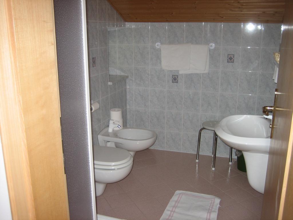 Bed and Breakfast Garni Sonnegg Petersberg Zimmer foto
